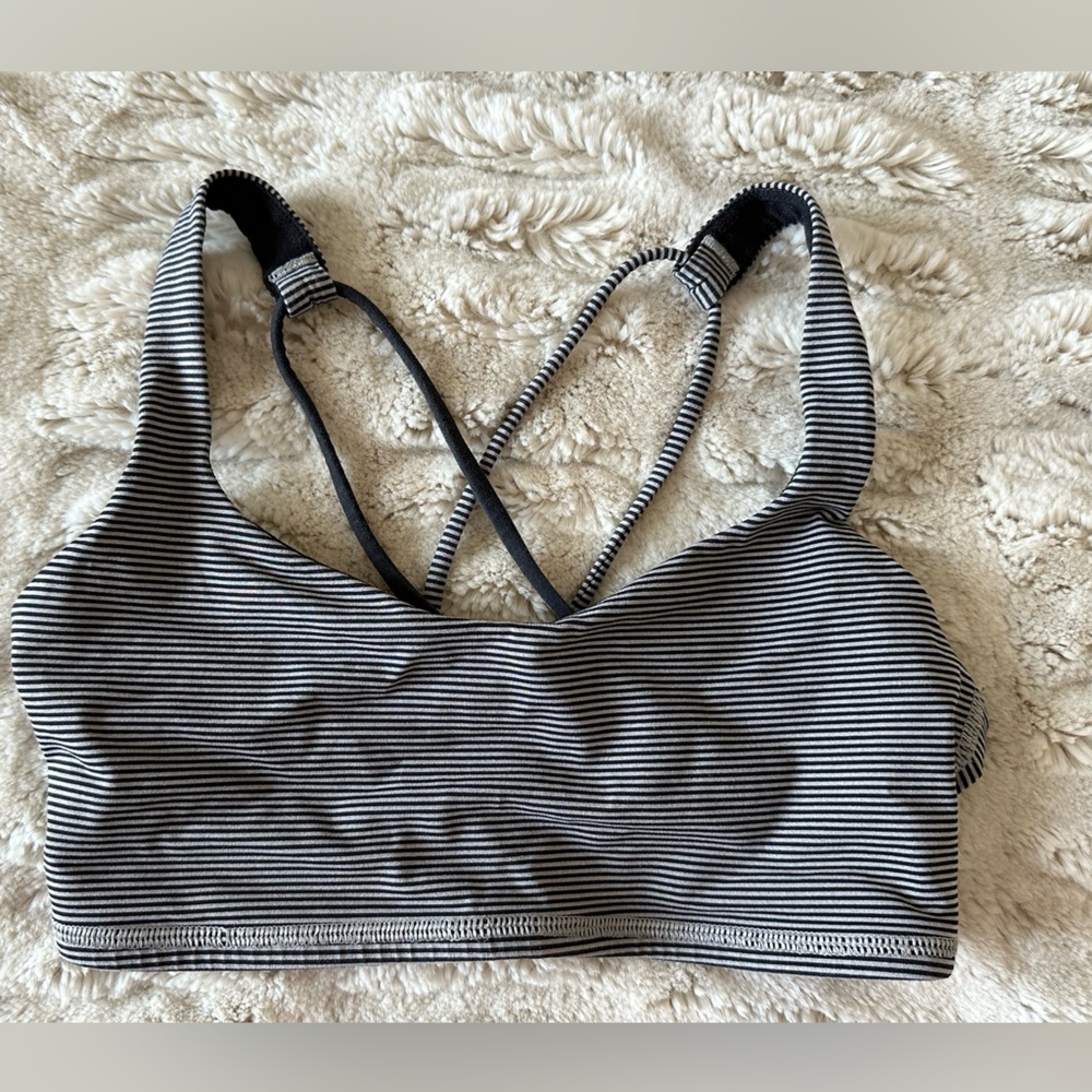 Lululemon sports bra